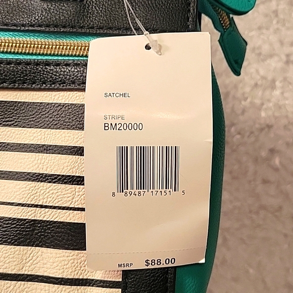 NWT Betsey Johnson Satchel w/Crossbody Strap - Picture 3 of 16